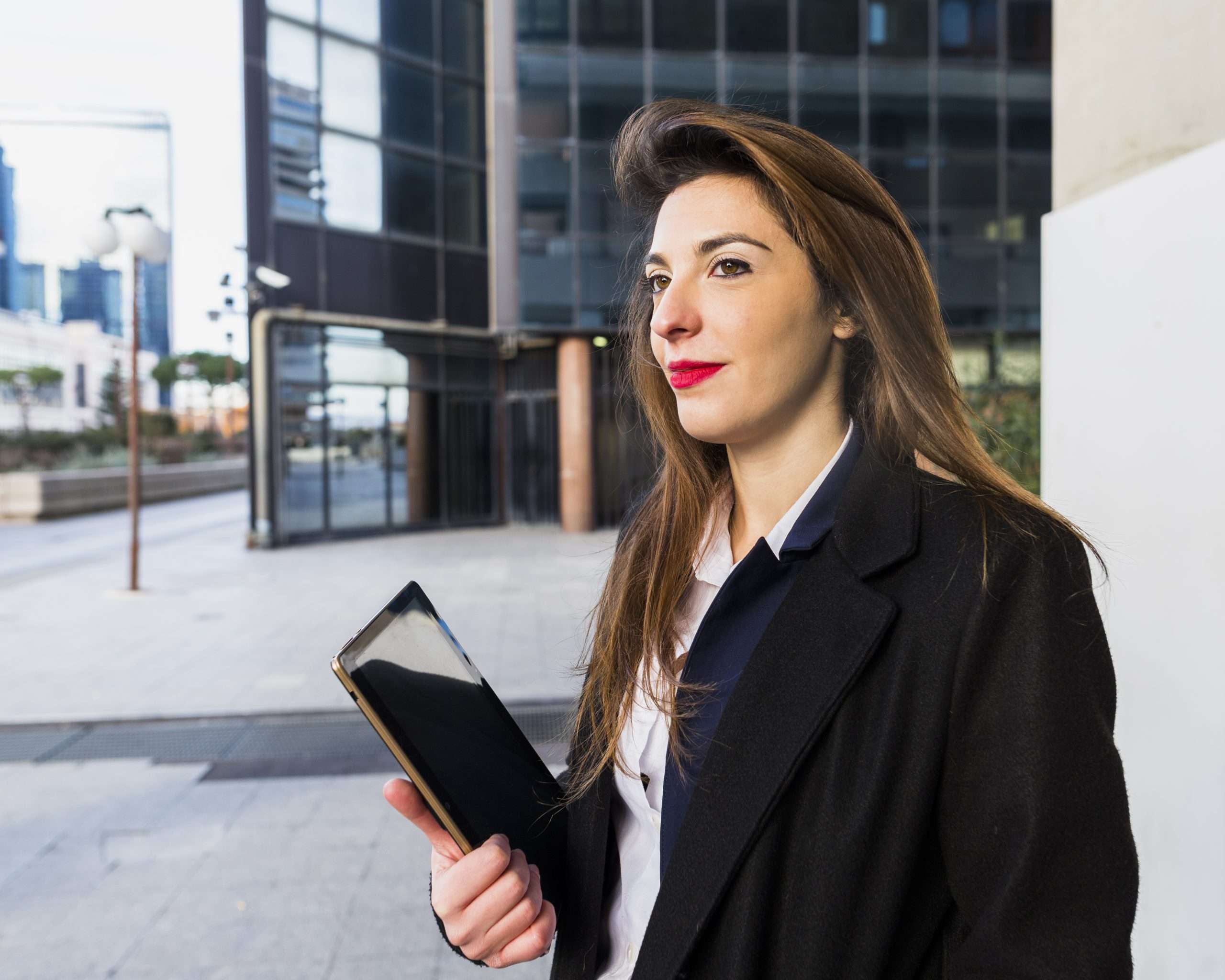Avocat comparant micro-BNC et déclaration contrôlée avec son expert-comptable